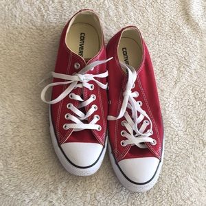 Red low top converse